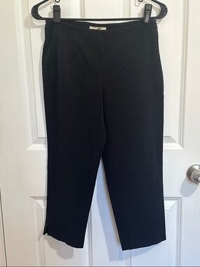 L.L. Bean Black Straight Leg Cropped / Capri Pants -  Size 6P
